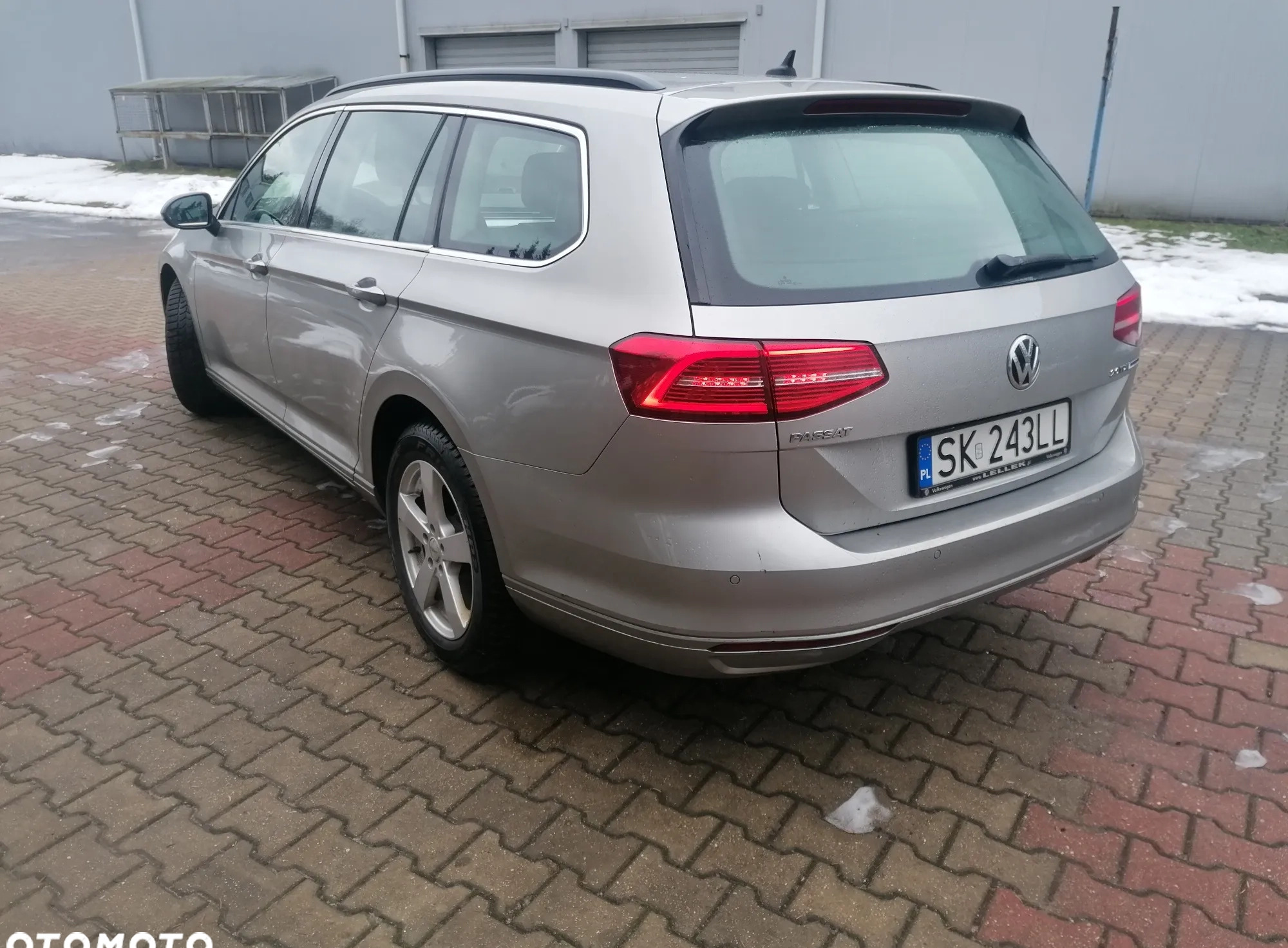 Volkswagen Passat cena 49000 przebieg: 259200, rok produkcji 2017 z Katowice małe 92